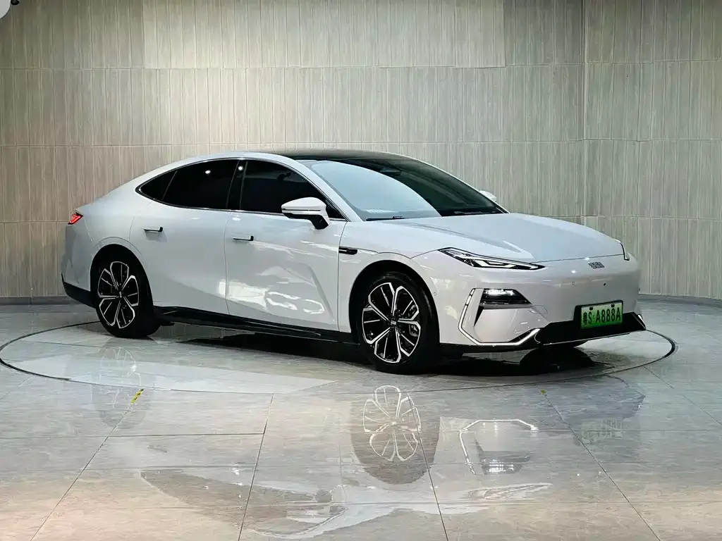 Geely Galaxy E8 2025 из CN, фото 3