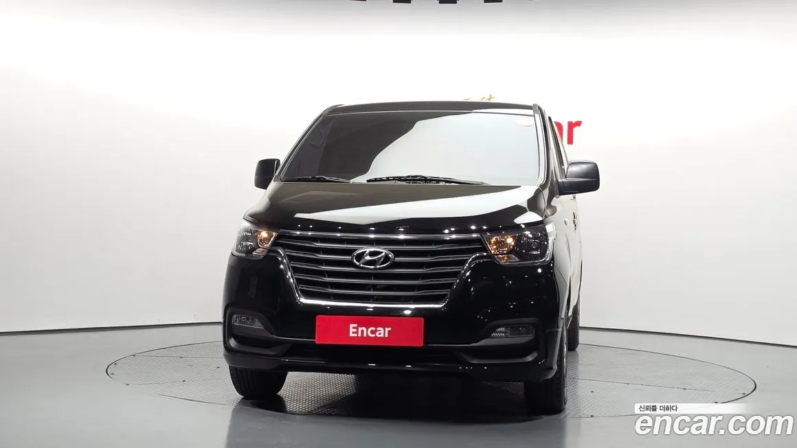 Hyundai Starex — фото 3