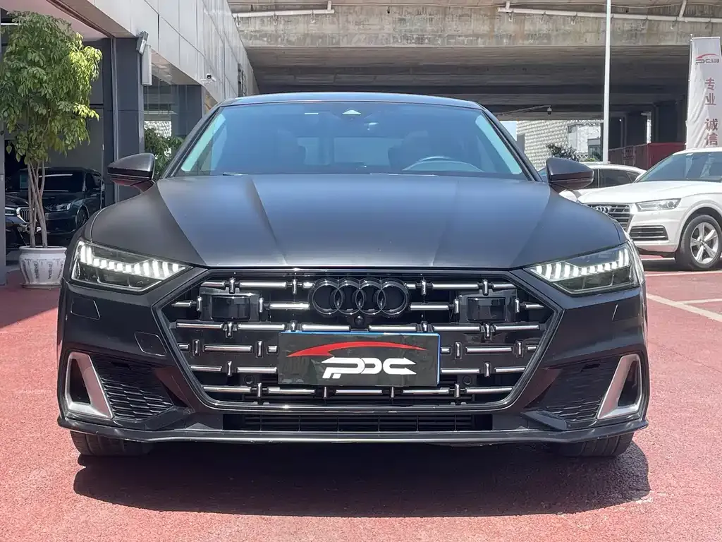 Audi A7L — фото 8