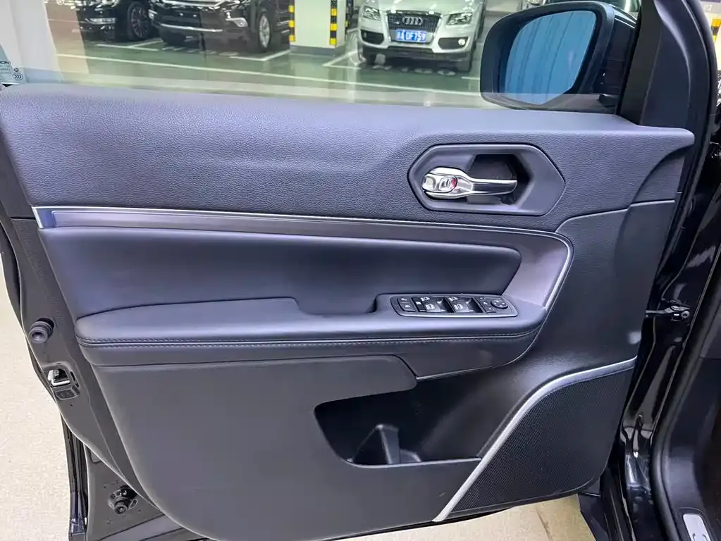 Jeep Grand Commander 2022 из CN, фото 9