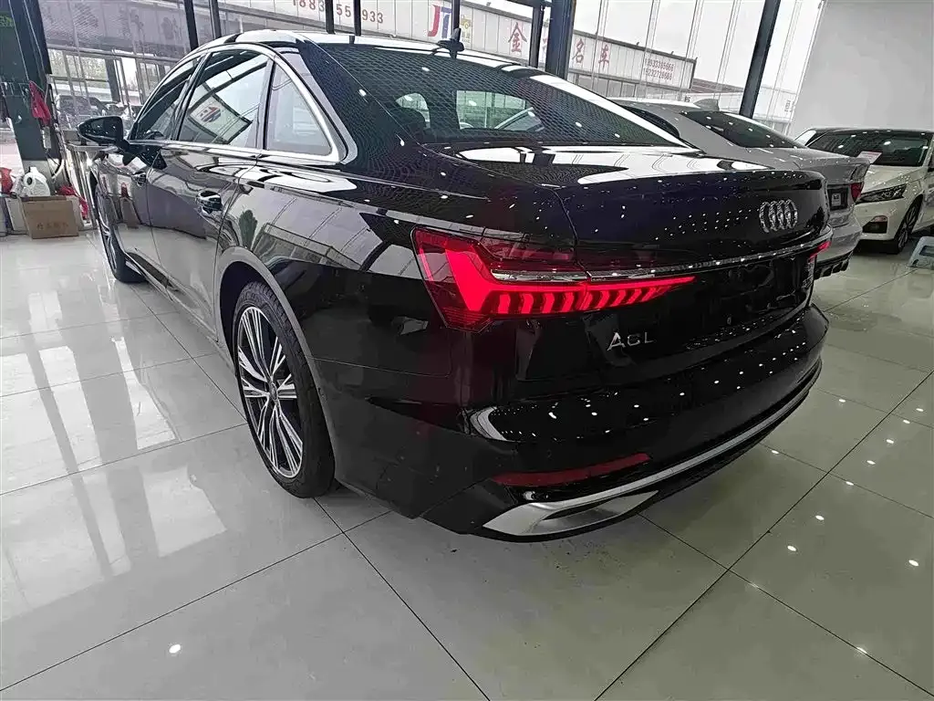 Audi A6L — фото 5