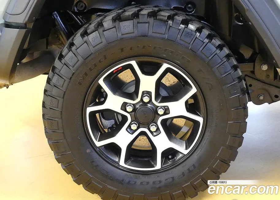 Jeep Wrangler 2023 из KR, фото 8