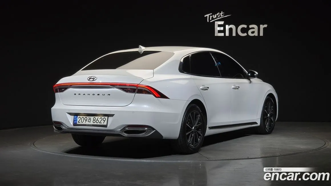 Hyundai Grandeur 2022 из KR, фото 3