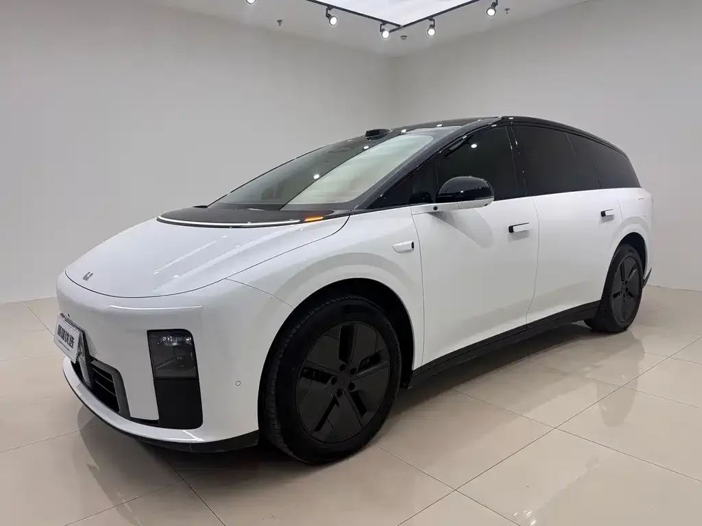 Li Auto i8