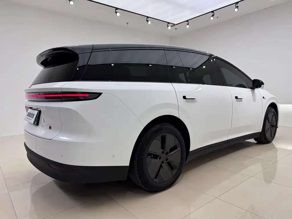 Li Auto i8 2026 из CN, фото 2
