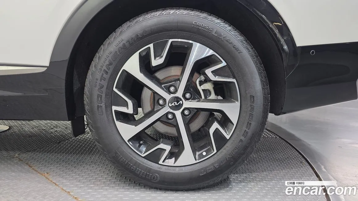Kia Sportage — фото 8
