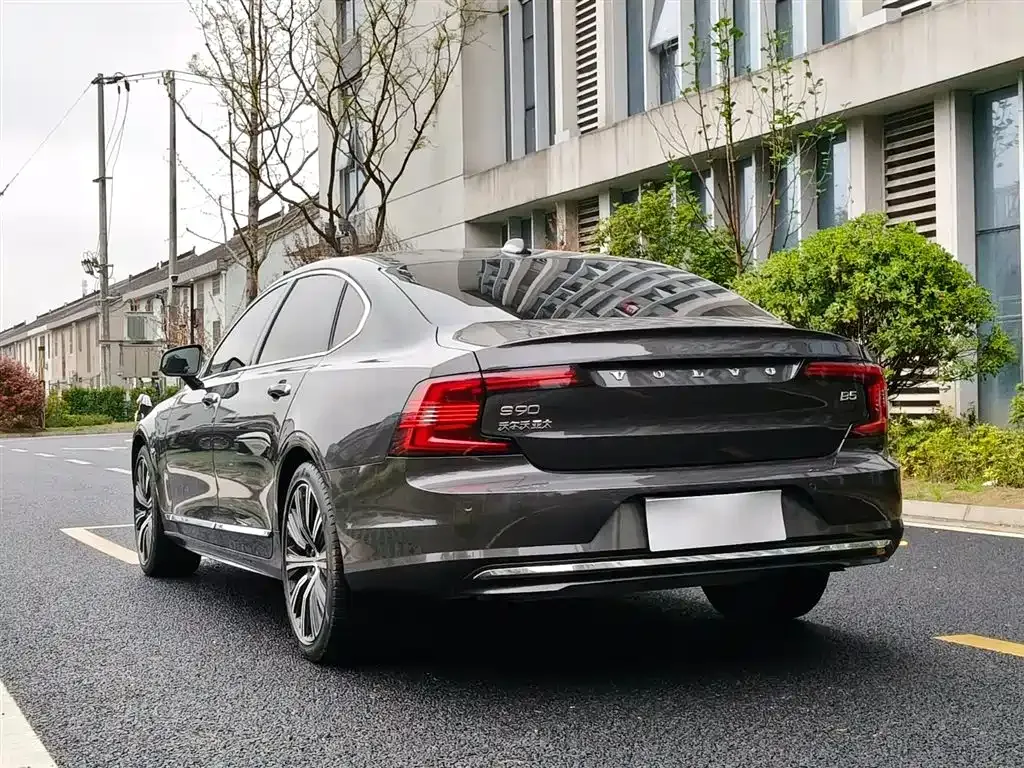 Volvo S90 — фото 6