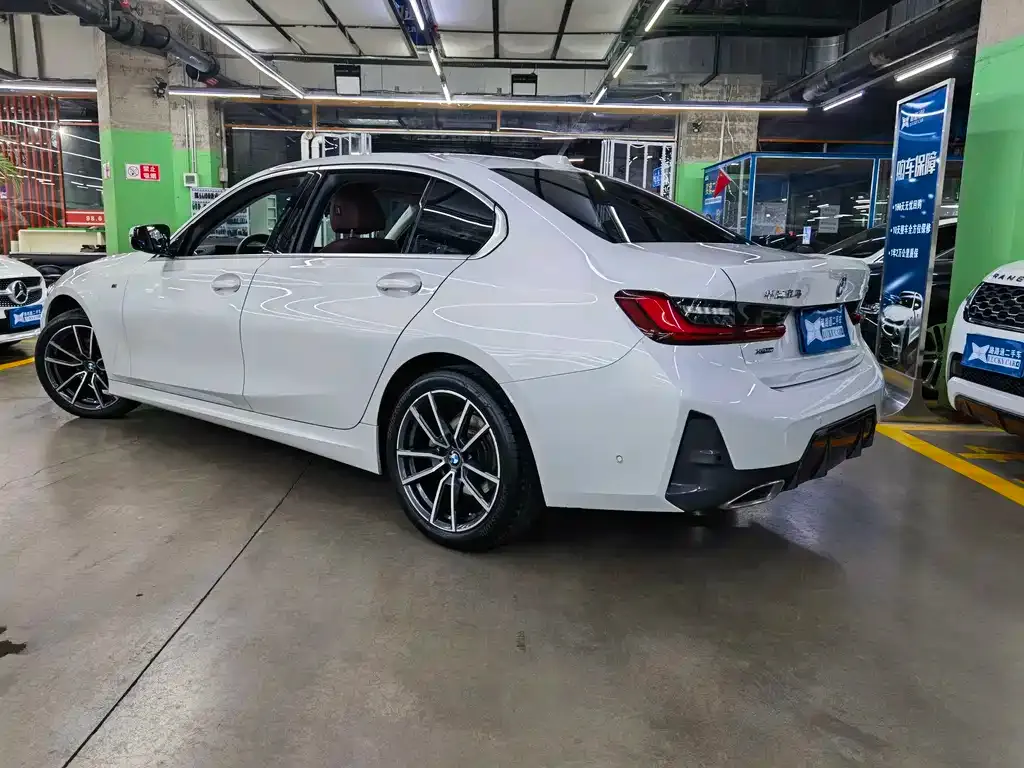 BMW 3 Series 2023 из CN, фото 7