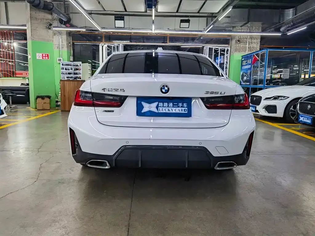 BMW 3 Series 2023 из CN, фото 9