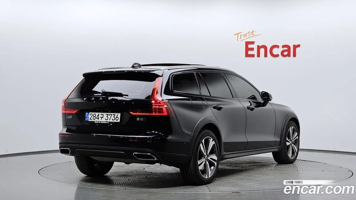 Volvo V60 2021 из KR, фото 2