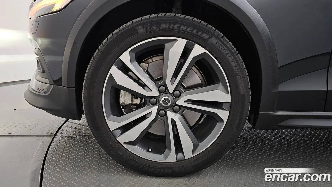 Volvo V60 2021 из KR, фото 6