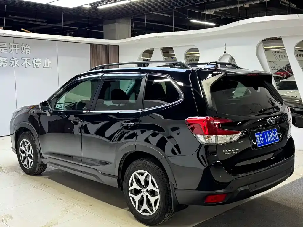 Subaru Forester — фото 4