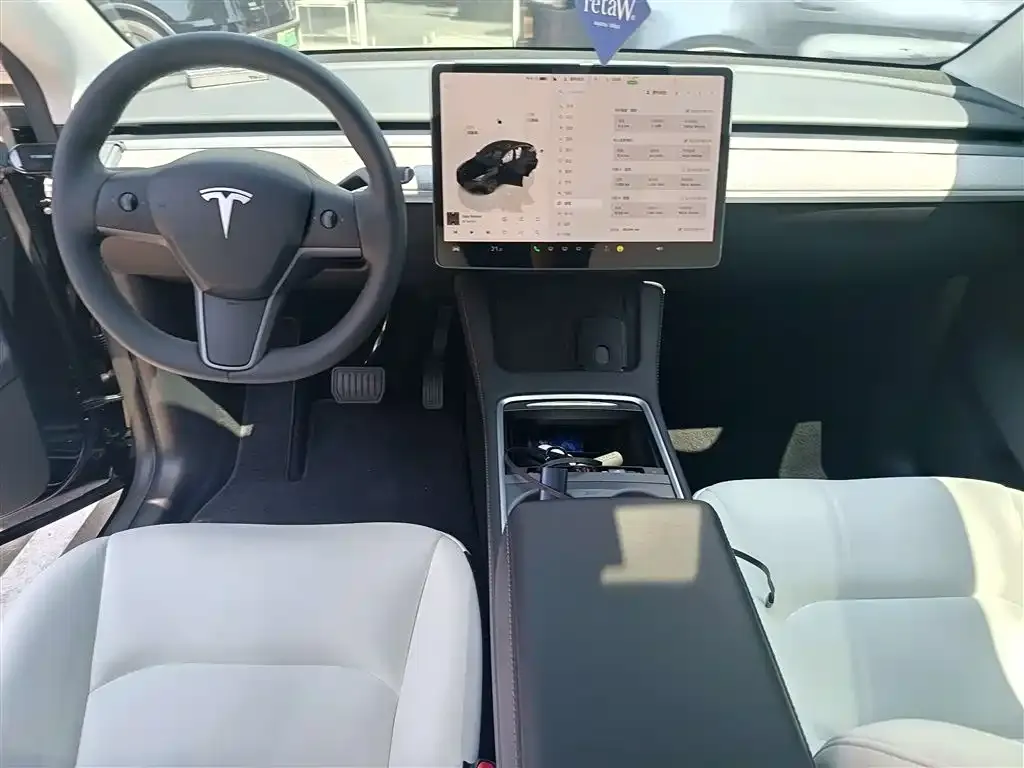 Tesla Model Y — фото 4