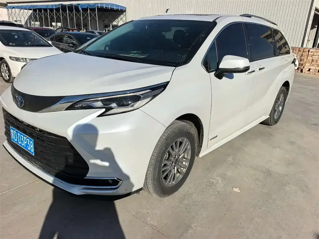 Toyota Sienna 2024 из CN, фото 5