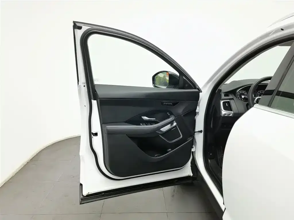 Jaguar E-PACE 2024 из CN, фото 3