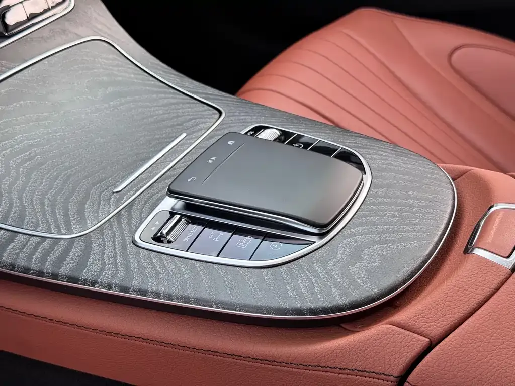 Mercedes-Benz CLS — фото 8