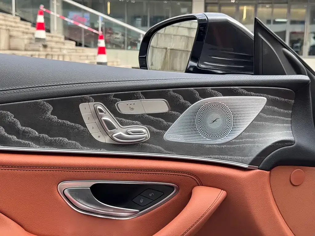 Mercedes-Benz CLS — фото 2