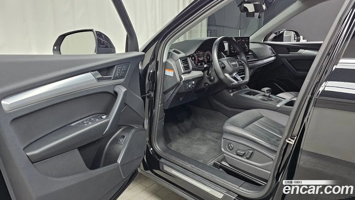 Audi Q5 2023 из KR, фото 9
