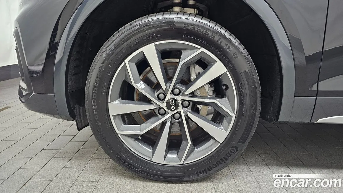 Audi Q5 2023 из KR, фото 5