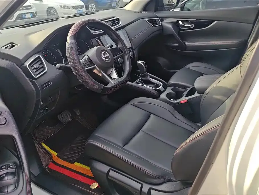 Nissan Qashqai — фото 10