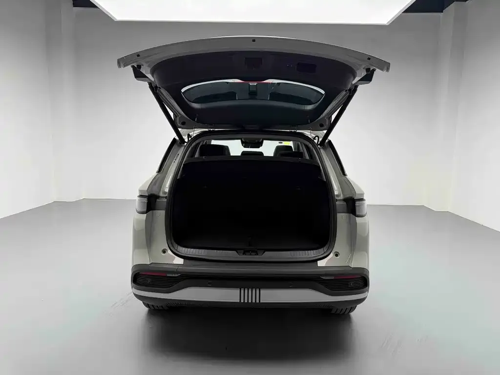 BYD Seal 05 DM-i — фото 3
