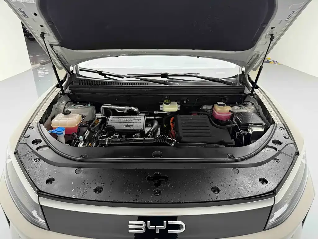 BYD Seal 05 DM-i — фото 7
