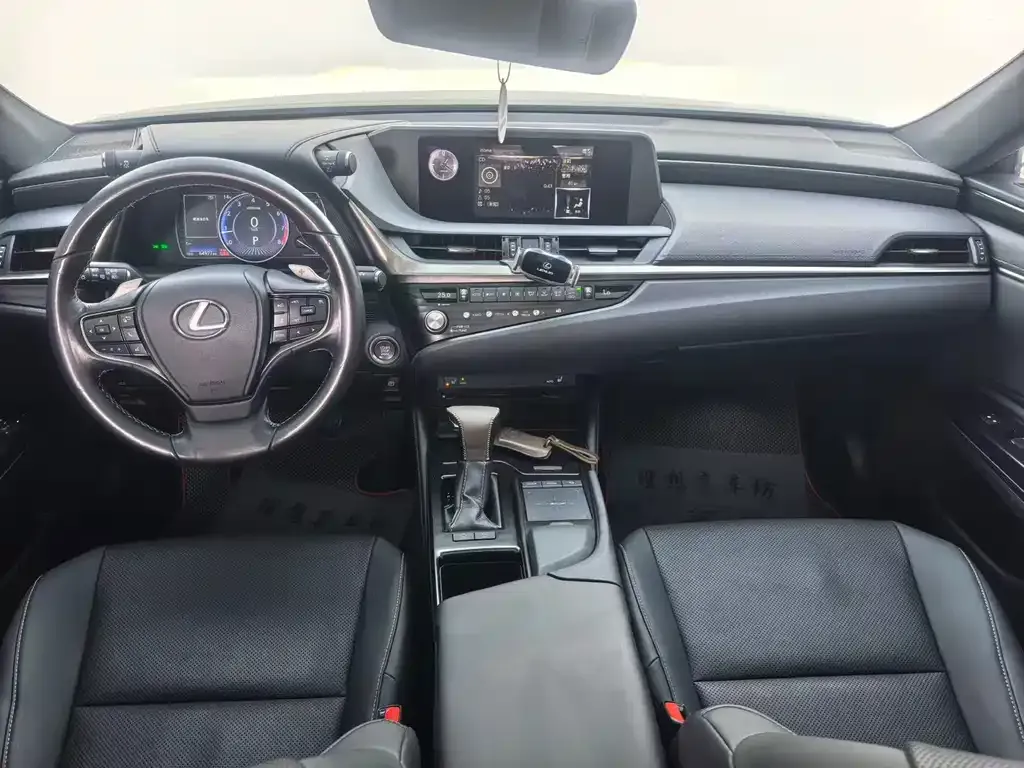 Lexus ES 2021 из CN, фото 9