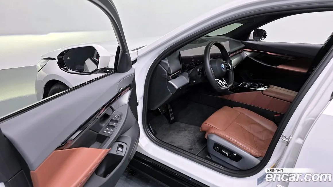 BMW i5 — фото 10