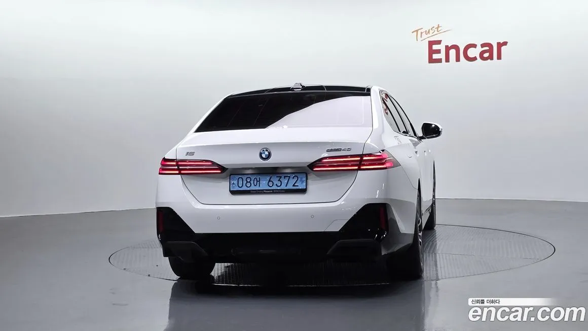 BMW i5 — фото 2