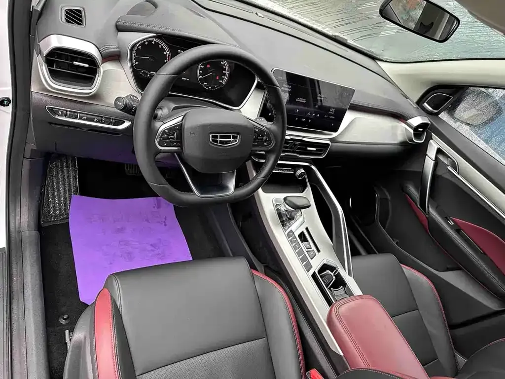 Geely Binyue — фото 10