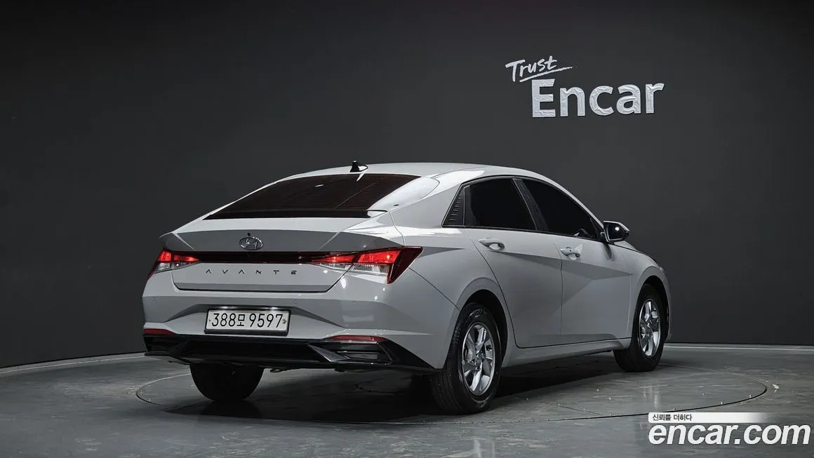 Hyundai AVANTE 2021 из KR, фото 2