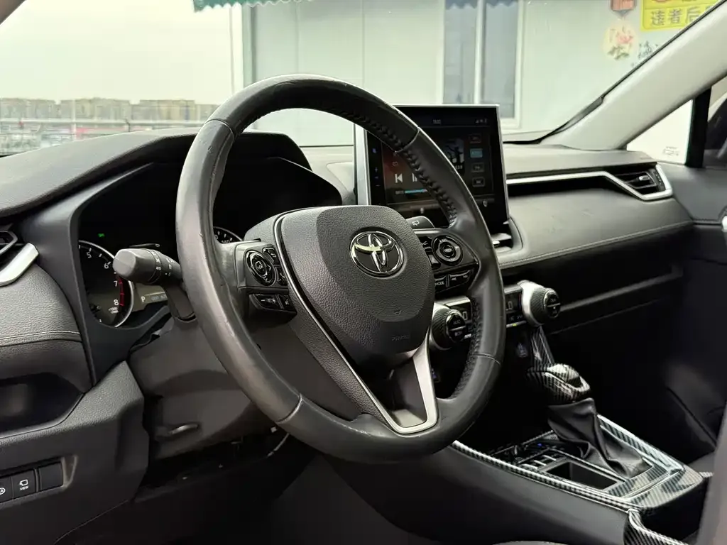 Toyota Wildlander — фото 4