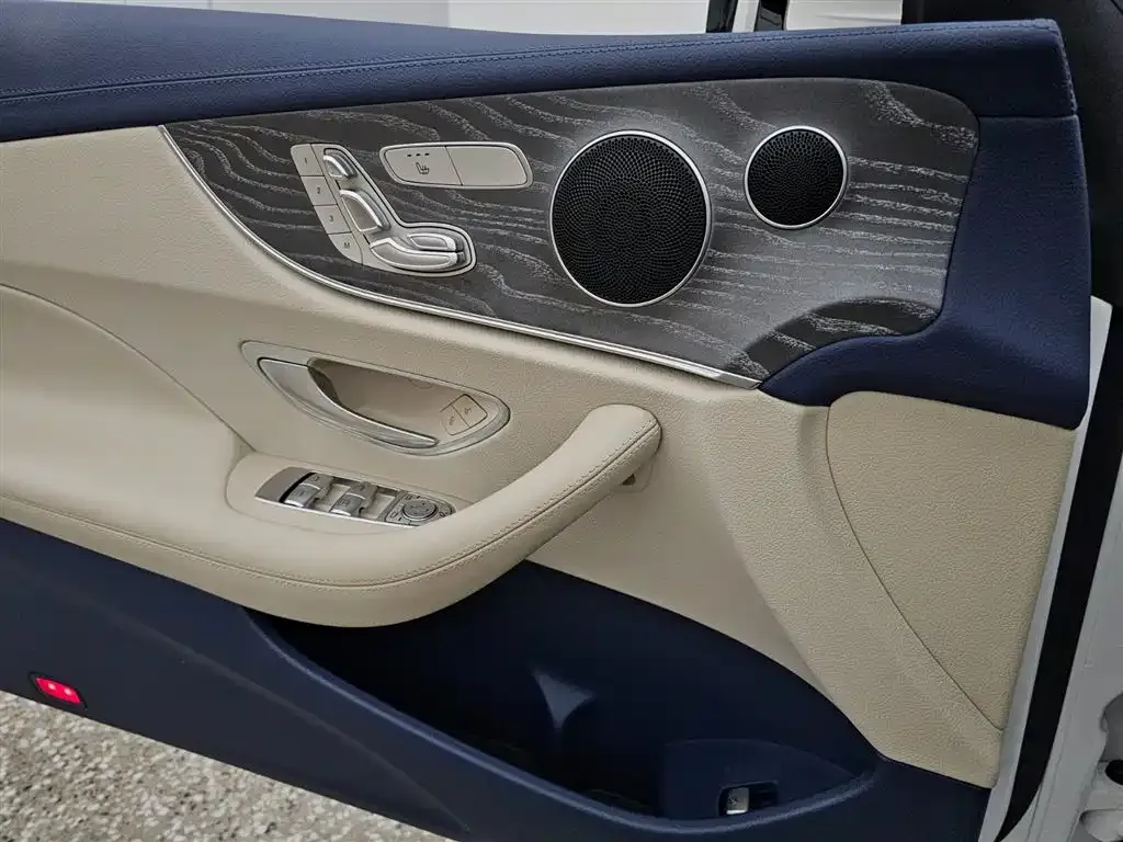 Mercedes-Benz E-Class (Import) — фото 9