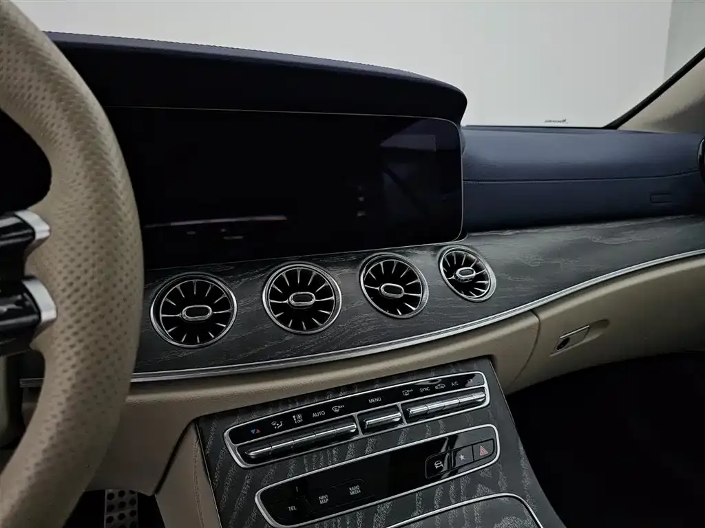 Mercedes-Benz E-Class (Import) — фото 6