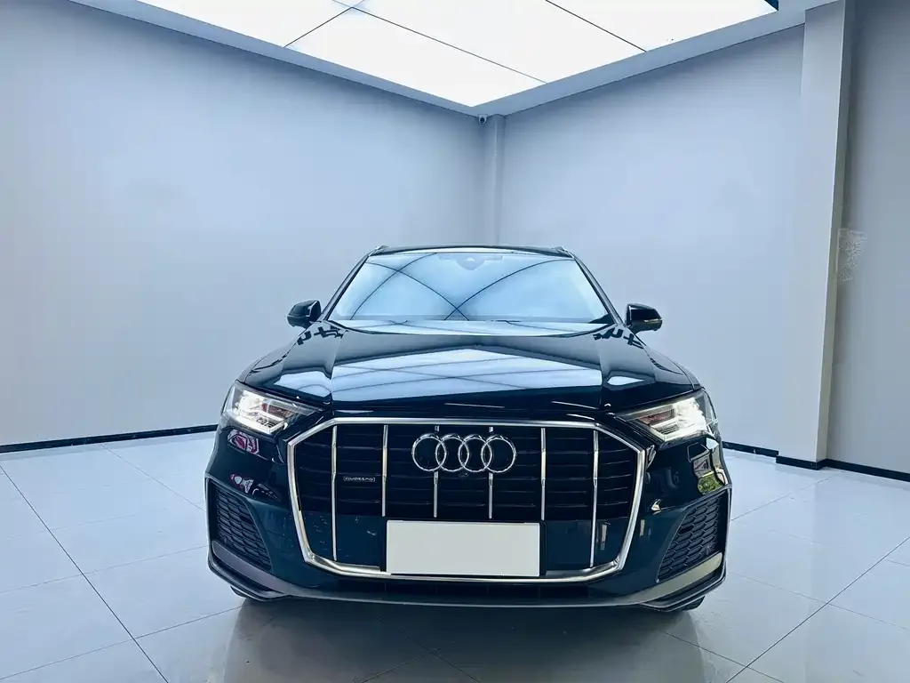 Audi Q7 2023 из CN, фото 10