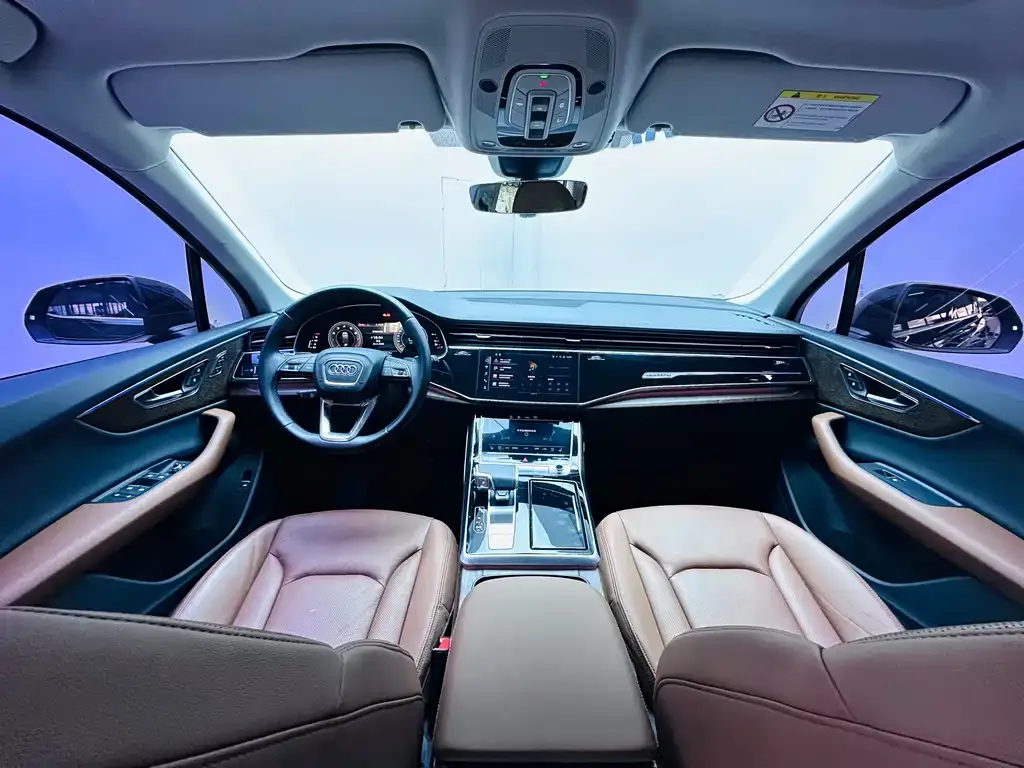 Audi Q7 2023 из CN, фото 9