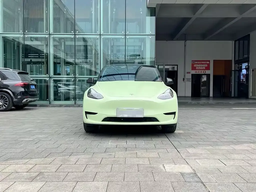 Tesla Model Y — фото 7