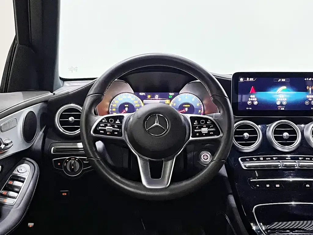 Mercedes-Benz GLC — фото 8