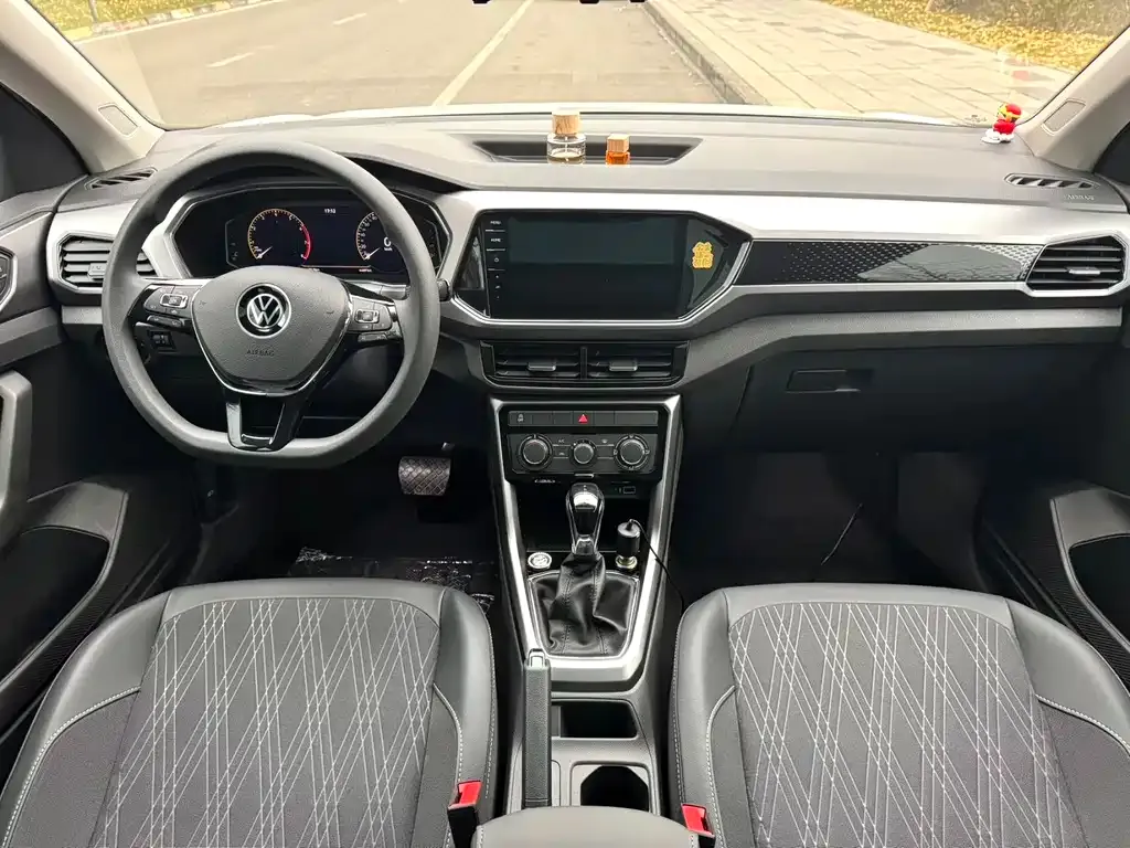 Volkswagen T-Cross — фото 3