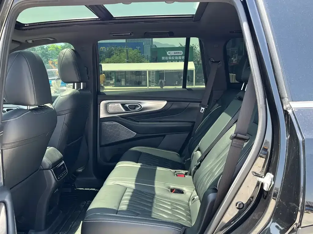 GAC Motor Trumpchi GS8 — фото 4