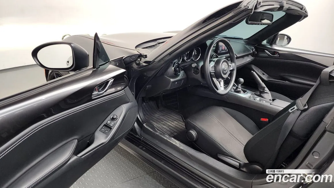 Mazda MX-5 Miata 2021 из KR, фото 4