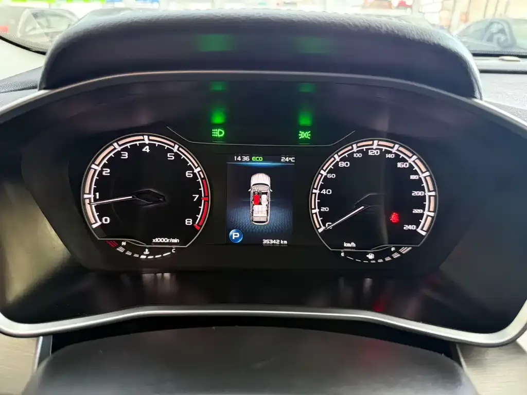 Geely Binyue 2022 из CN, фото 2