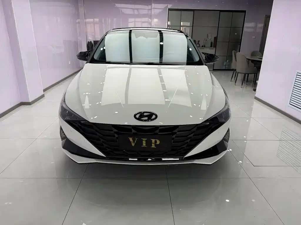 Hyundai Elantra 2023 из CN, фото 3