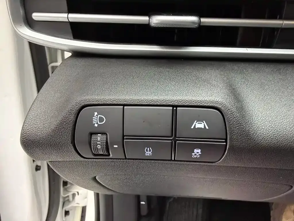 Hyundai Elantra 2023 из CN, фото 5