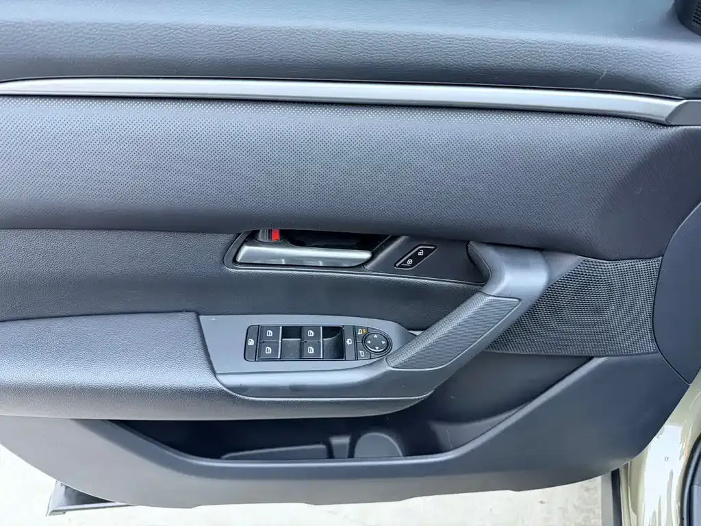 Mazda CX-50 — фото 10