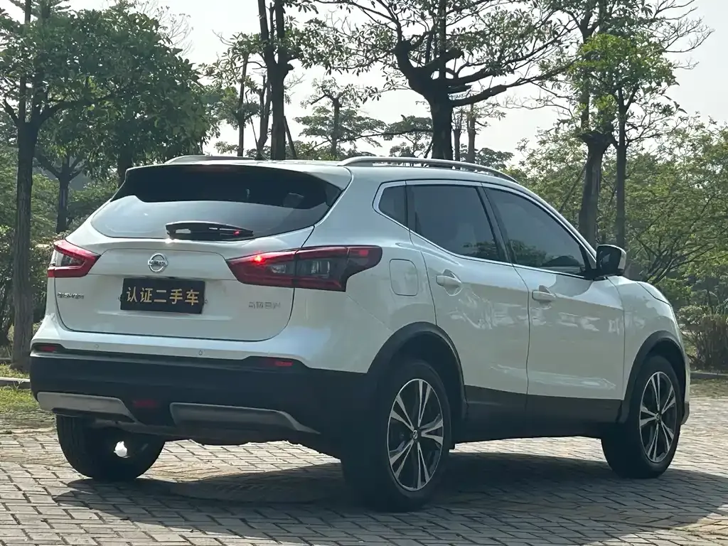 Nissan Qashqai — фото 6
