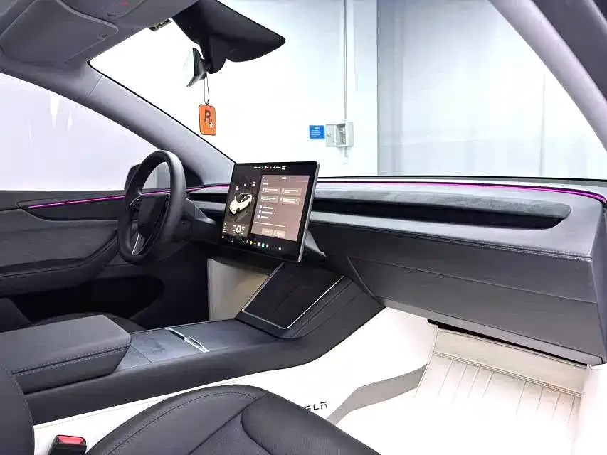 Tesla Model Y — фото 5