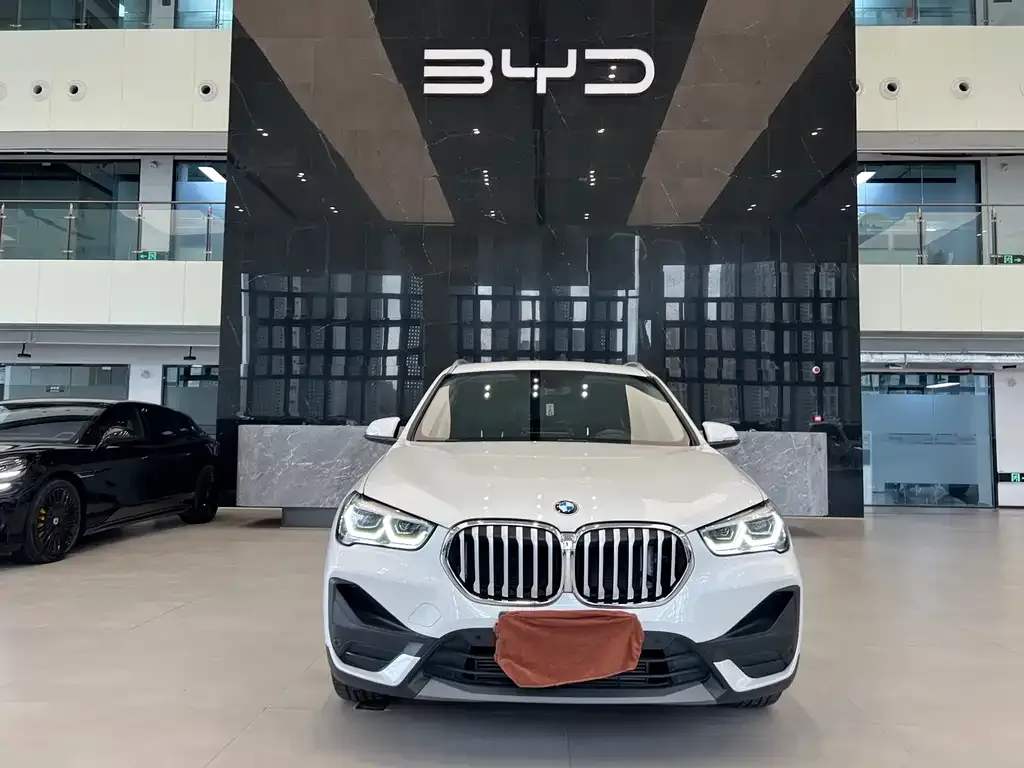 BMW X1 — фото 9