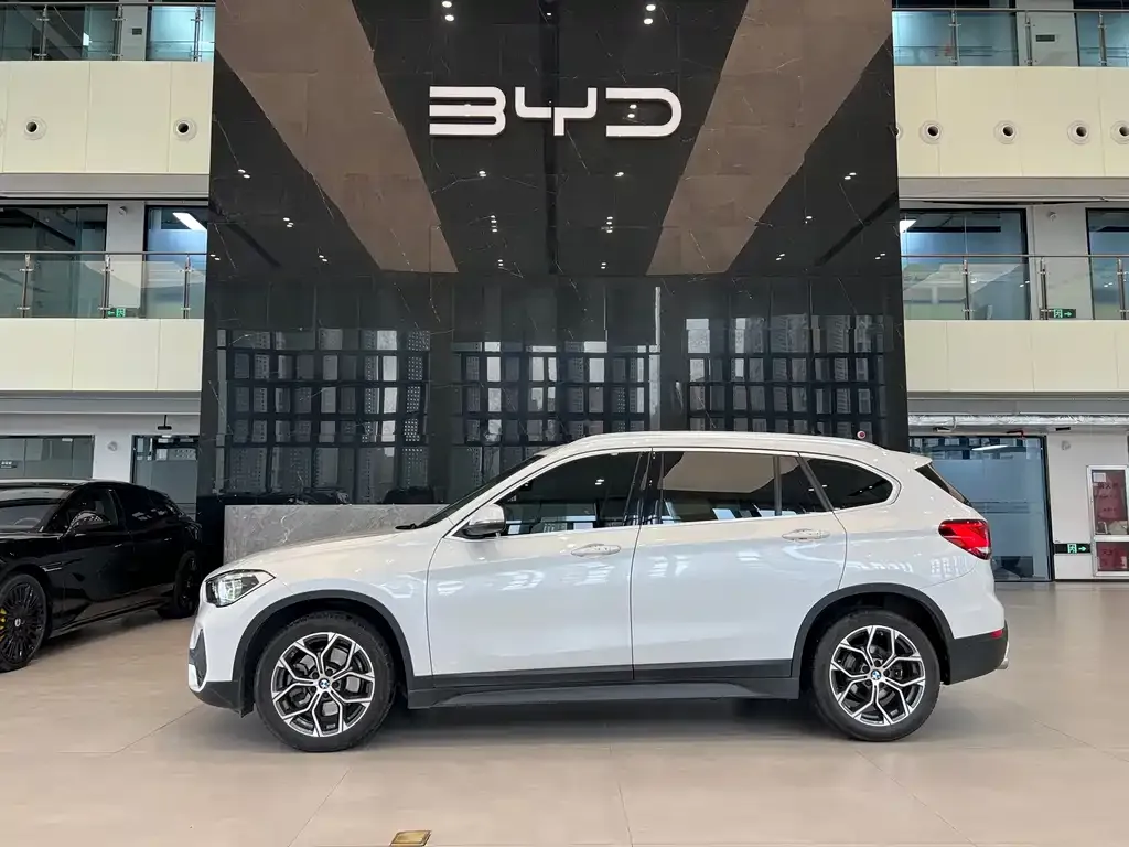 BMW X1 — фото 2