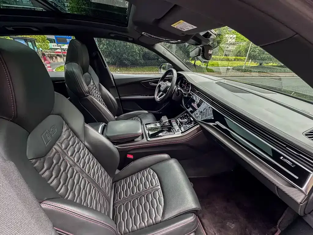 Audi RS Q8 2021 из CN, фото 8
